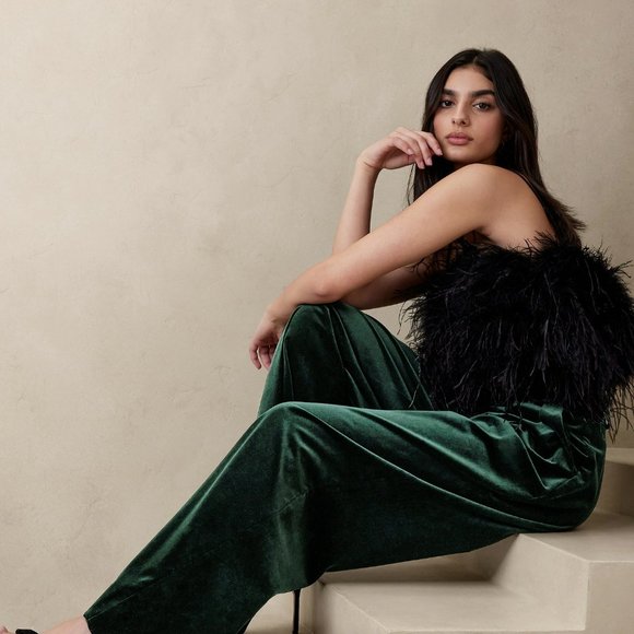 Banana Republic Veluro Relaxed Velvet Pant - Picture 3 of 3